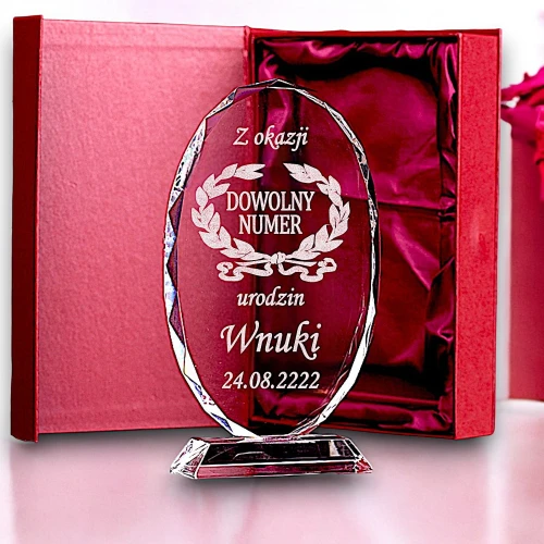 Statuetka owal ze złoceniem i etui