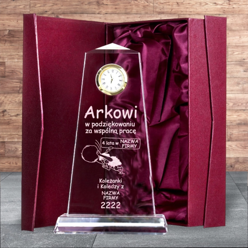 Elegancki prezent dla pracownika szefa koleżanki kolegi z pracy - personalizowana statuetka z życzeniami - etui w cenie 0223W58e.jpg