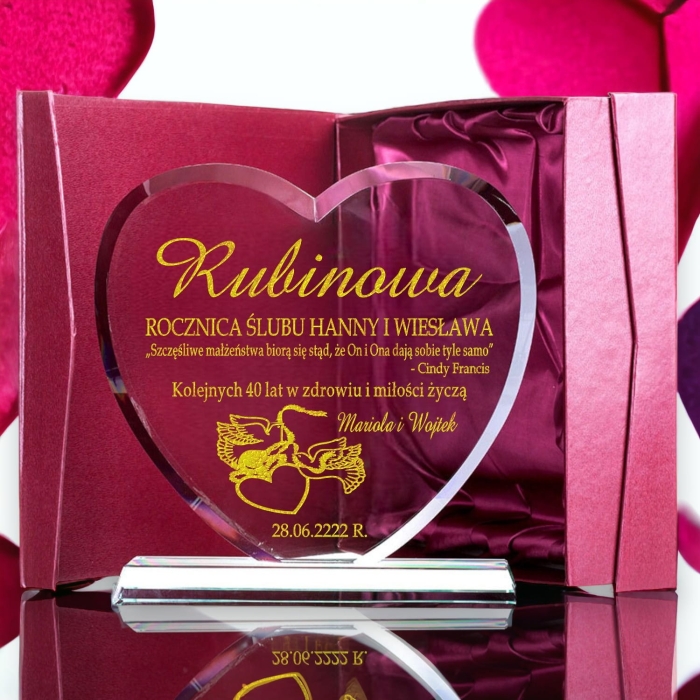 Szklane serce z grubą podstawą na rocznicę