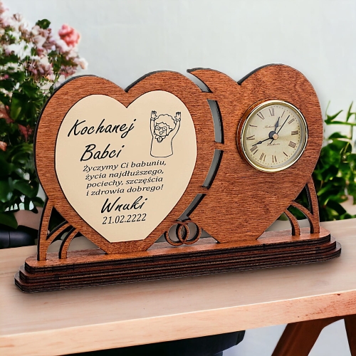 Jaki prezent na dzień babci i dziadka 2024? Fajna statuetka grawerowana zegar z personalizacją od Twoich dzieci dla Twoich Rodziców