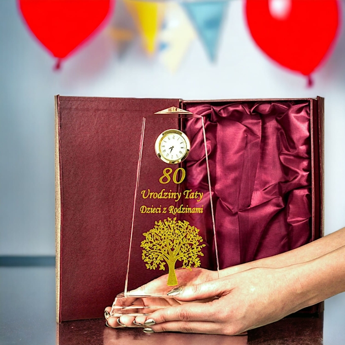 Statuetka z grawerem drzewa na urodziny — zdjęcie 7