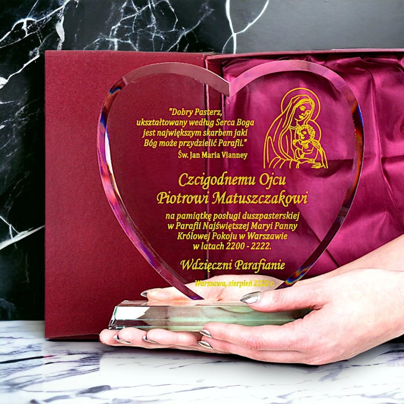 Podziękowanie za posługę duszpasterską dla księdza biskupa kapłana od parafian - duże szklane serce z etui - rocznica święceń - awans 0236W65b.jpg