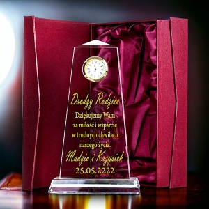 Jaki prezent na Wesele dla Rodziców? Co na upominek dla Mamy Taty? Elegancka Statuetka z Grawerem i Twoją Dedykacją 0223W09c.jpg
