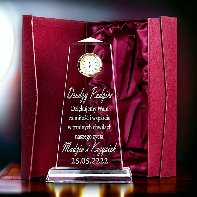 Jaki prezent na Wesele dla Rodziców? Co na upominek dla Mamy Taty? Elegancka Statuetka z Grawerem i Twoją Dedykacją 0223W09d.jpg