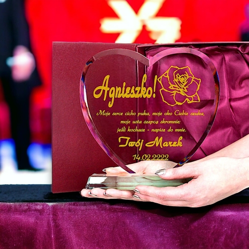 Szklane Serce z Grawerem - Prezent Upominek Walentynki dla Ukochanej Ukochanego - Niepowtarzalny Prezent z Twoim dowolnym Grawerem