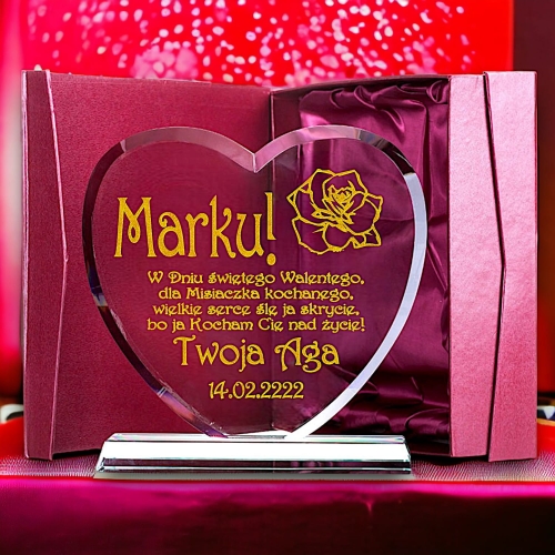 Piękny Prezent Upominek dla Twojej drugiej Połówki na Walentynki - Duże Szklane Serce z dowolnym Grawerem w cenie Etui