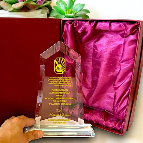 Prezent dla nauczyciela dyrektora wykładowcy promotora prezesa - na koniec roku szkolnego za czas pracy - personalizowana nagroda z etui