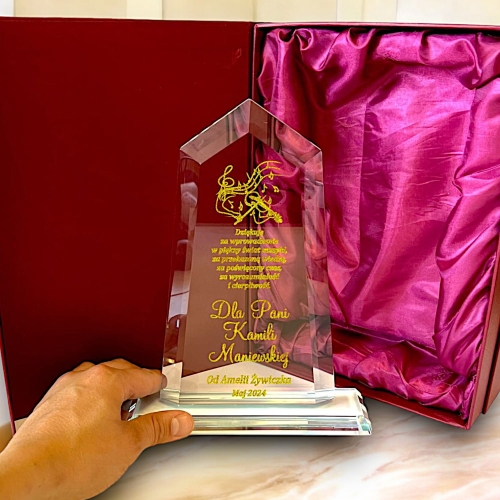 Piękny prezent dla nauczyciela nauczycielki muzyki podziękowanie  statuetka nagroda trofeum puchar