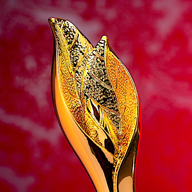 Złoty Liść Statuetka Trofeum Sportowe Elegancki Prezent Upominek Biznesowy ETUI W CENIE 0293c.jpg