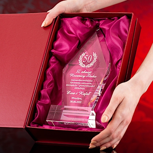 Duży grawerowany kryształ na podziękowania dla rodziców jubileusz urodziny z etui upominek biznesowy firmowy dla szefa pracownika odejście na emeryturę 0324d.jpg