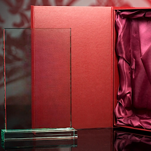 Szklana statuetka z grawerem na każdą okazję - w cenie złocenie lub srebrzenie i ozdobne etui 0277a.jpg