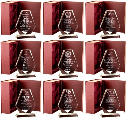 Kryształowy obelisk z grawerem i złoceniem podziękowania dla rodziców prezent na każdą okazję