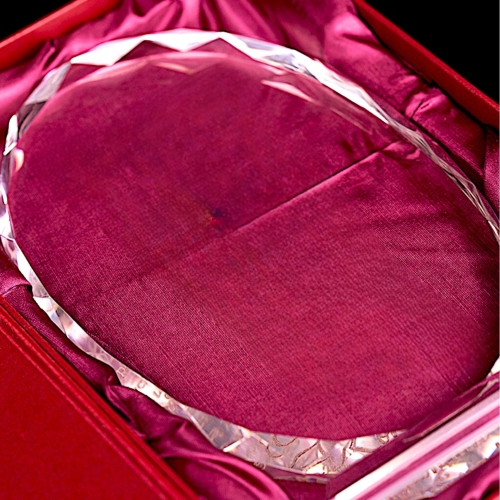 Piękna statuetka w kształcie owalu z ozdobnym etui prezentowym w cenie - możliwość dostosowania personalizacji do Twoich potrzeb i wymagań - szybka wysyłka 0151c1.jpg