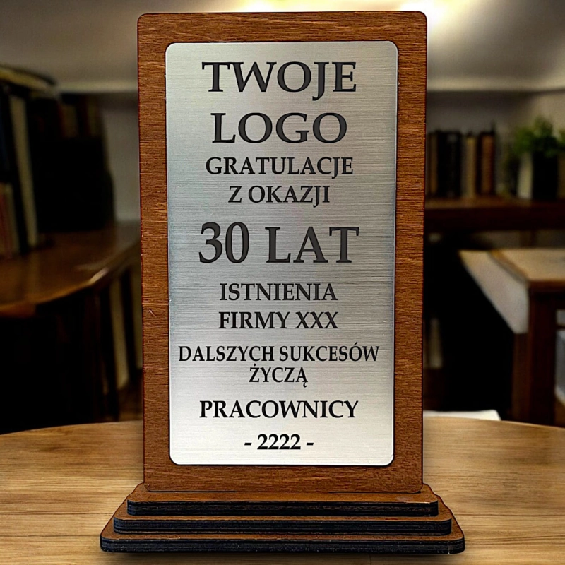 Tania i dobra grawerowana statuetka prezent upominek biznesowy dla szefa pracownika na emeryturę odejście dla kierownika dyrektora prezesa firmy współpracującej partnera wspólnika 0358W16b.jpg