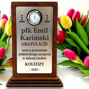 Tani Prezent dla Żołnierza Kolegi z Wojska Pułkownika Kaprala Generała Plutonowego Kapitana - statuetka grawerowana z zegarem 0359W20b.jpg