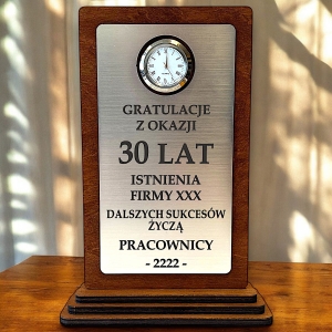 Upominek Biznesowy Budżetowy i Tani - Statuetka Grawerowana z zegarkiem Złota i Srebrna 1-99 Rocznica Jubileusz założenia Firmy 0359W16b.jpg