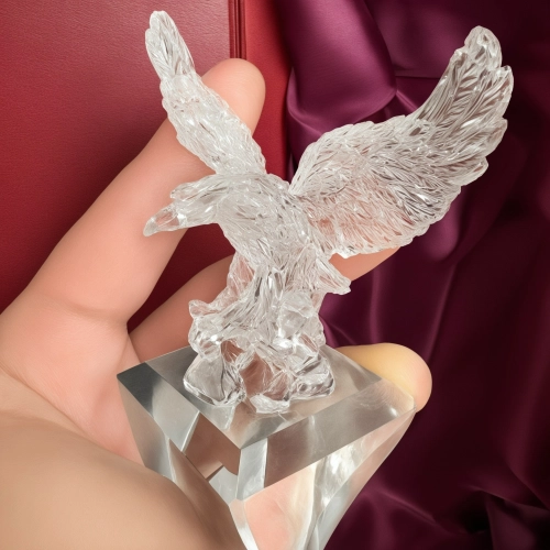 Piękna statuetka ORZEŁ KRYSZTAŁOWY 27 cm z dowolnym grawerem dla dowolnej osoby i na każdą okazję. W cenie grawer i etui prezentowe.  0370c2.jpg