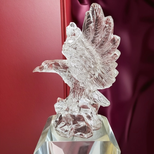 Piękna statuetka ORZEŁ KRYSZTAŁOWY 27 cm z dowolnym grawerem dla dowolnej osoby i na każdą okazję. W cenie grawer i etui prezentowe.  0370e2.jpg