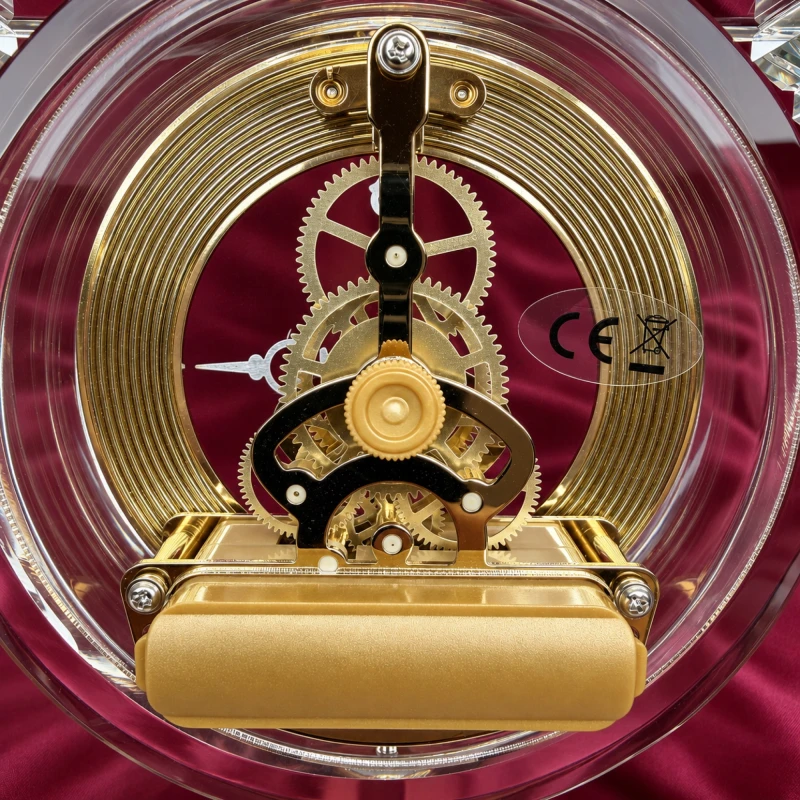 Tył mechanizmu zegara kryształowego 0360 – detal