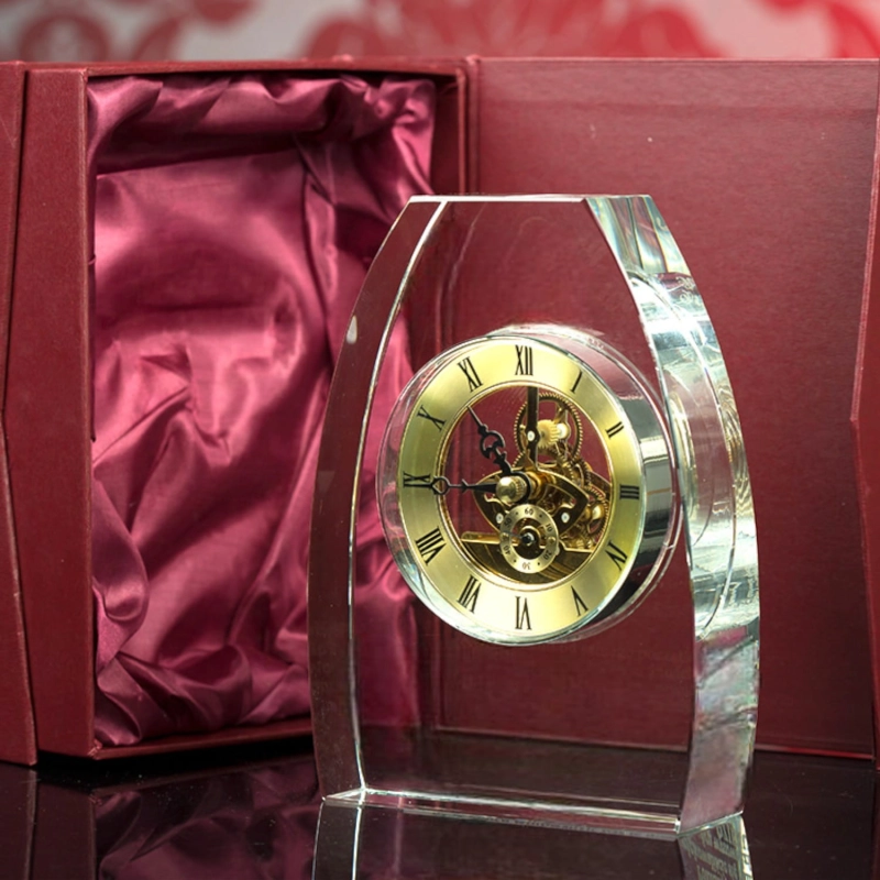 Elegancki Grawerowany Kryształ z Dużym Zegarem - Unikatowy Prezent na 20 30 40 50 60 70 80 90 100 Urodziny dla dziadka babci mamy taty siostry brata